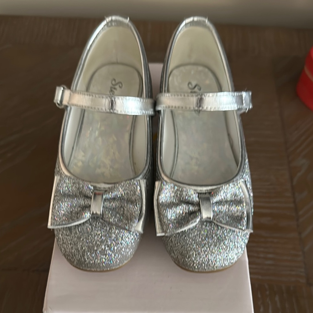 Silver Glitter Dress Shoes with Bow